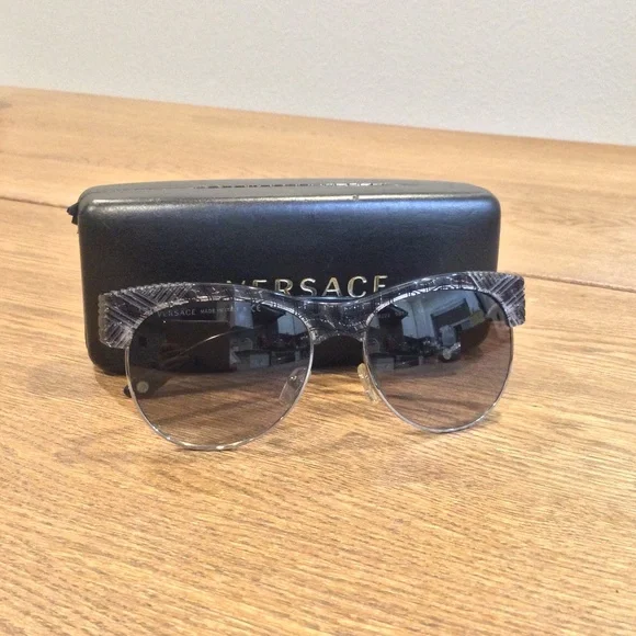Versace Sunglasses Black w/ Shimmery Silver Patterns - Picture 9 of 10